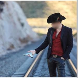 Meet your Posher, Velasquez